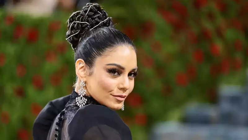 Vanessa Hudgens' braided bun at the 2022 Met Gala is surprisingly easy to recreate