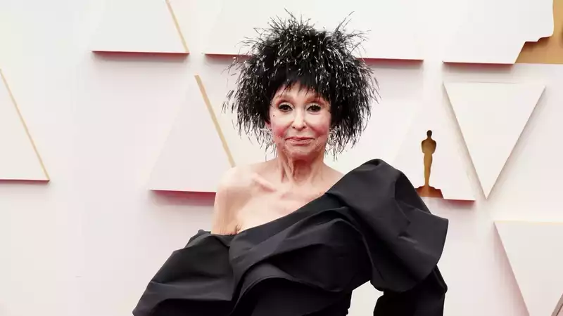 Rita Moreno at the Academy Awards, "I like the way I look."