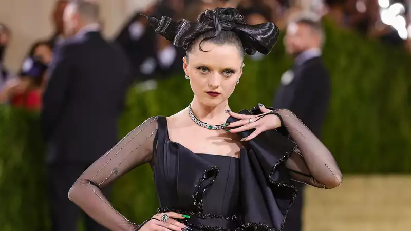 Maisie Williams looks stunning on the Met Gala red carpet