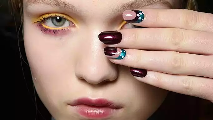 What are the winter nail trends for 2020?