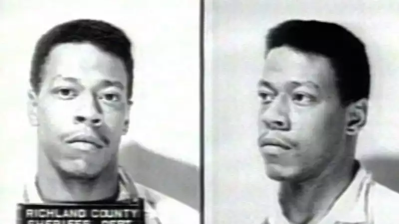 Who is Lester Eubanks, a former death row inmate on the run?