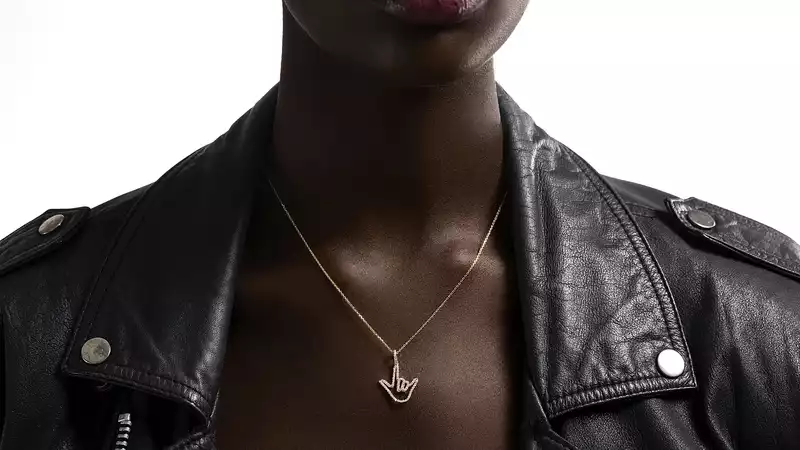 A statement jewelry brand that pursues inclusivity