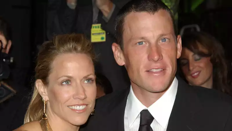 Lance Armstrong and Sheryl Crow were the iconic power couple of the 00s.