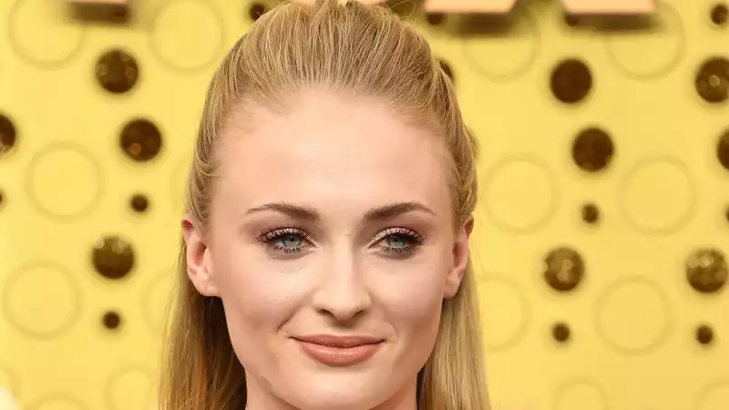 Sophie Turner shares adorable photo with Joe Jonas' mother Denise on Mother's Day