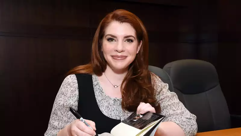 After 12 years, Stephenie Meyer finally releases "Midnight Sun," a prequel to "Twilight"