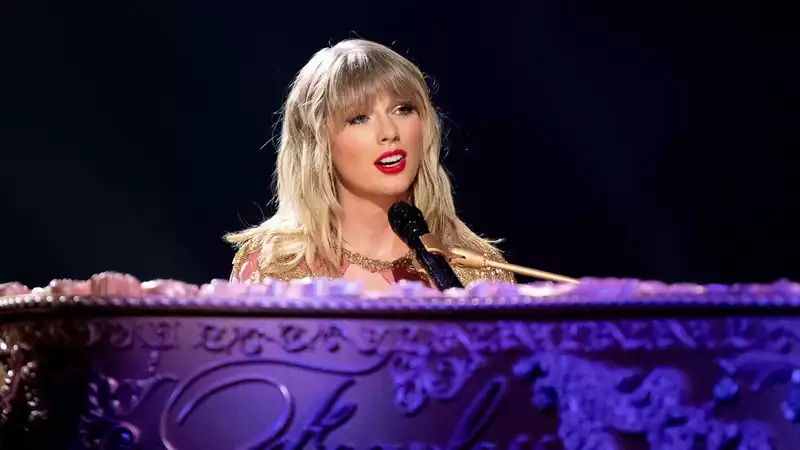 Taylor Swift performed a song she said she would never do for an important reason.