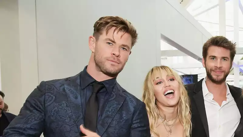 Chris Hemsworth comments on his brother Liam's divorce from Miley Cyrus.