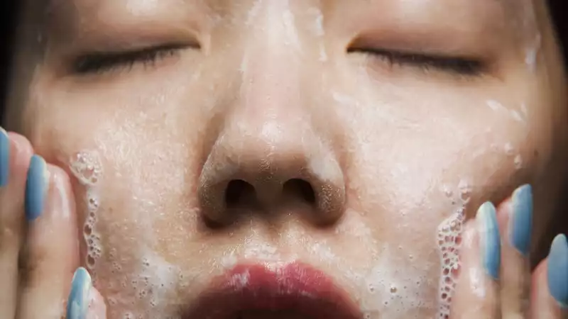 The right way to wash your face, according to the experts.