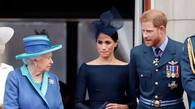 Prince Harry and Meghan reportedly informed the Queen of their royal exit via email.