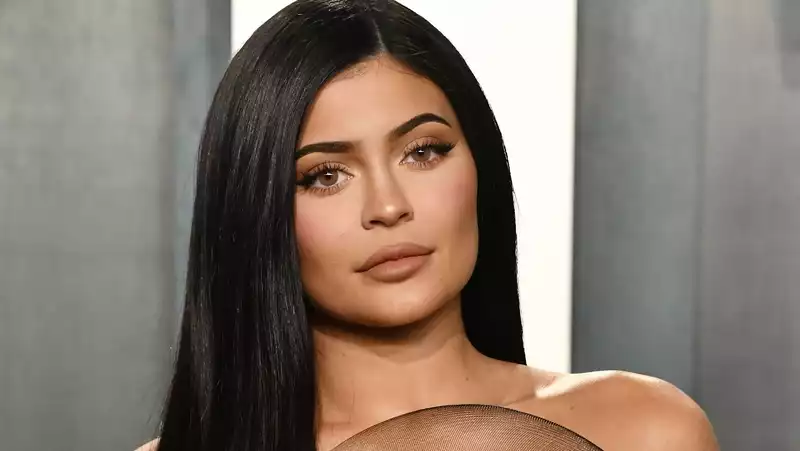 Kylie Jenner Donates $1 Million to Purchase Protective Equipment for Medical Professionals