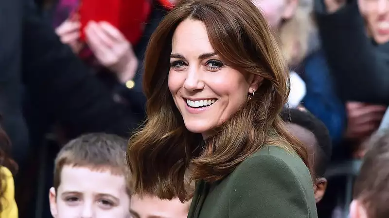 Kate Middleton is a regular London shopper at her local Waterstones bookstore this weekend.