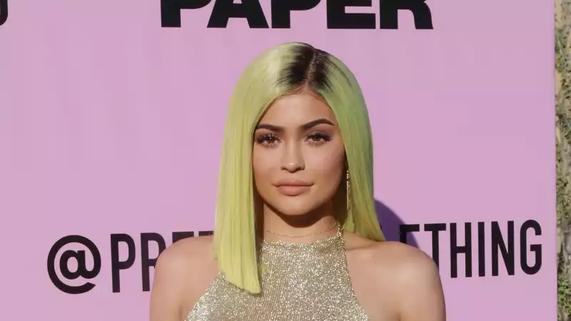 Kylie Jenner shows off her neon yellow hair for the first time on Instagram