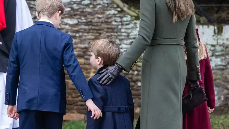 Experts say Prince George and Prince Louis' body language is reminiscent of the former days of Prince William and Prince Harry