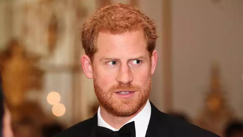 Prince Harry amusingly confesses to fact-checking "The Crown" on "Corvair".