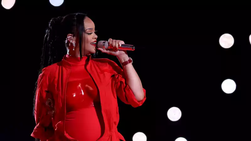 Rihanna was found to be wearing $3.2 million worth of diamonds at the Super Bowl.