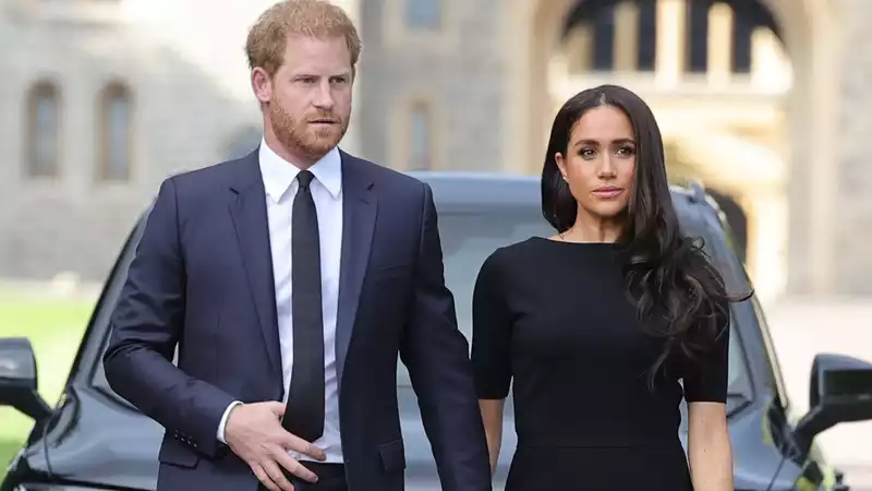 If the Sussexes attend the coronation, they should be prepared to receive a "cold shoulder" from members of the royal family, officials said.