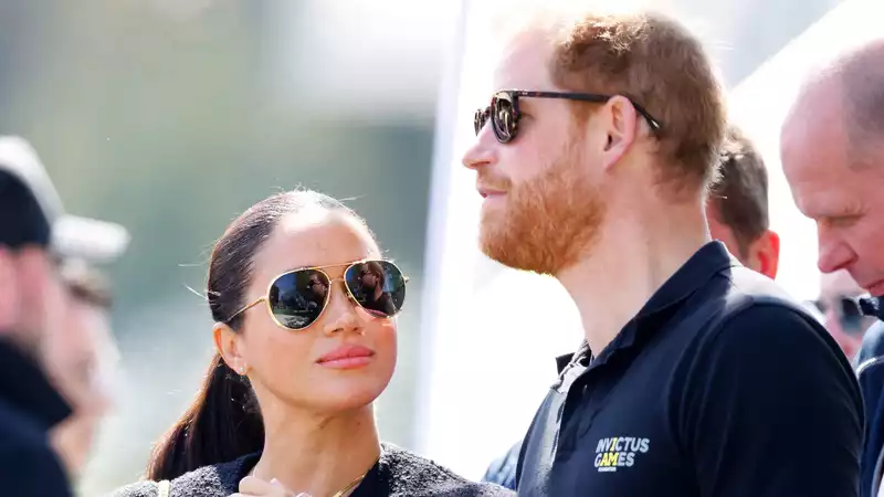 Prince Harry and Meghan Markle will "live to regret" not staying in touch with the royal family, former editor of Vanity Fair says