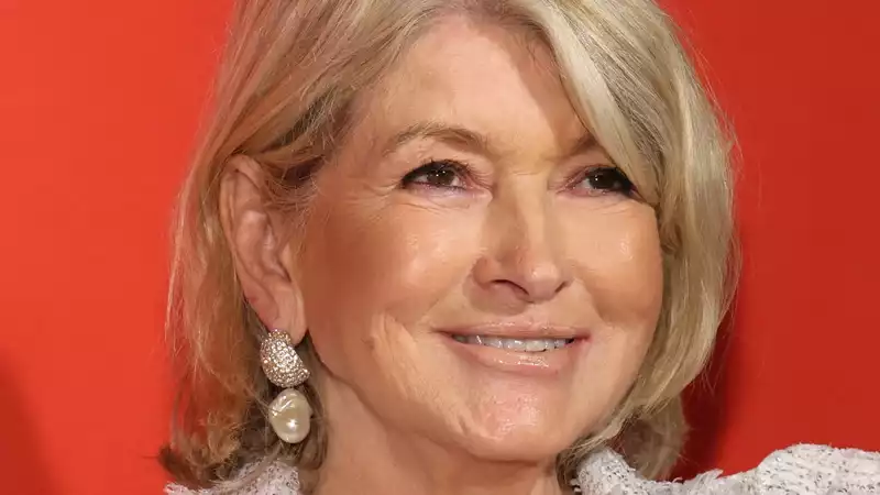 Martha Stewart Responds to Criticism that She Should Dress Age Appropriately: 'I Don't Think About My Age'