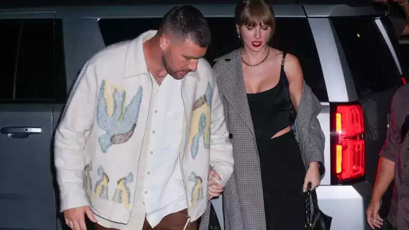 Travis Kells talks about his job as Taylor Swift's substitute security guard: "I'm the protector."