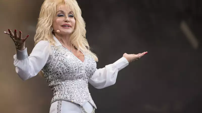 Dolly Parton says she will not tour because she wants to be with her husband.