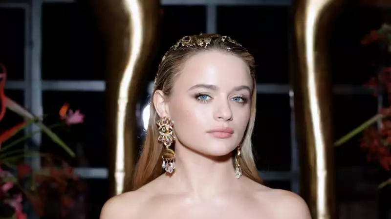 Joey King Wears Gold in His Hair at Schiaparelli Celebration